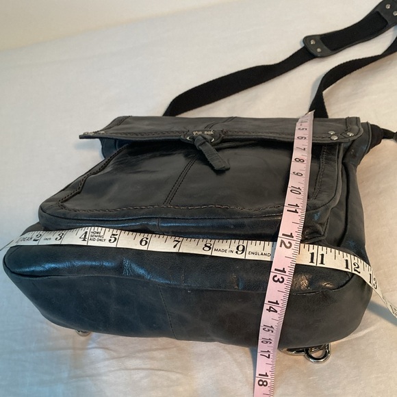 The sak leather Ventura convertible crossbody backpack charcoal smooth cowhide - Picture 8 of 17